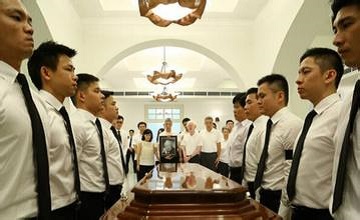 梦见葬礼_周公解梦